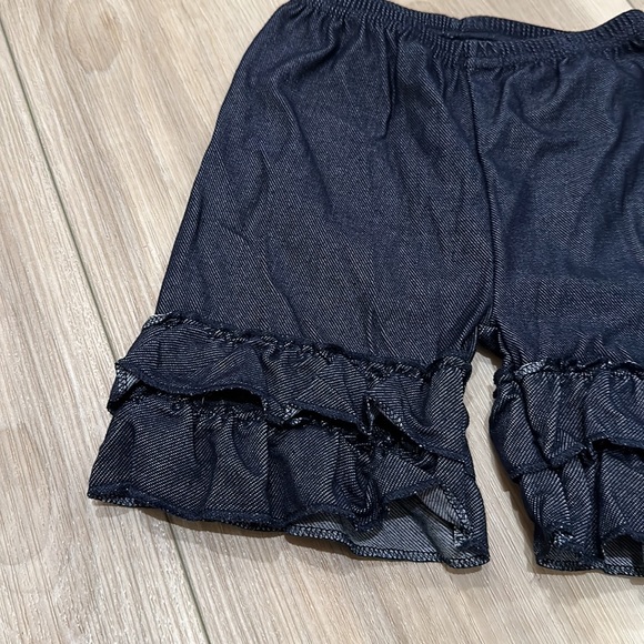 EUC Girls Size 5-6 Boutique Brand Ruffle Stretch Waist Shorts Dark Chambray Blue - Picture 2 of 4